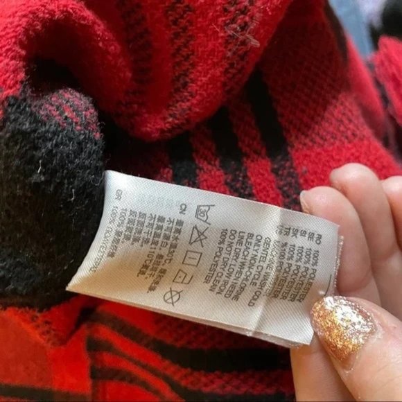 Plaid Shacket with Fringes / Overshirt - Picture 6 of 6